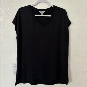 Orvis dark blue sleeveless sweater top outdoorsy